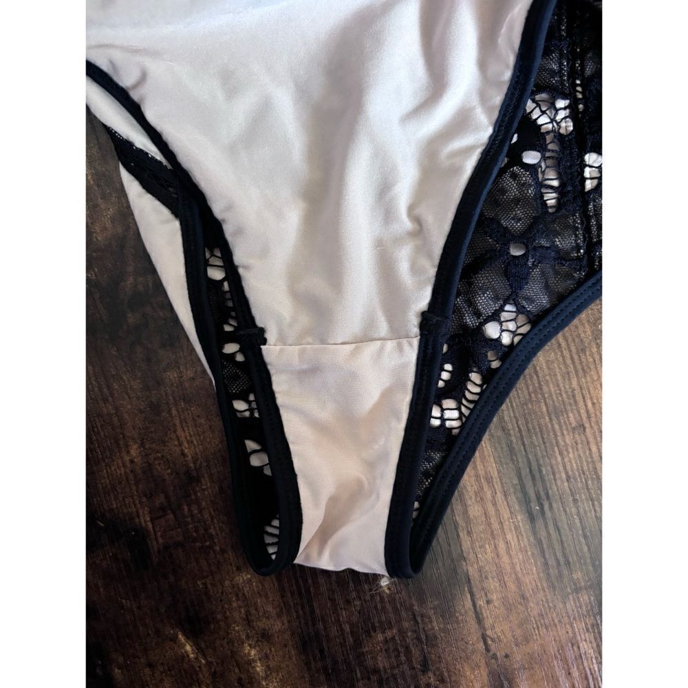 Some days lovin black lace swimsuit / New No Tags - Picture 6 of 7